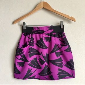 [81] GUESS Black & Purple Mini Skirt